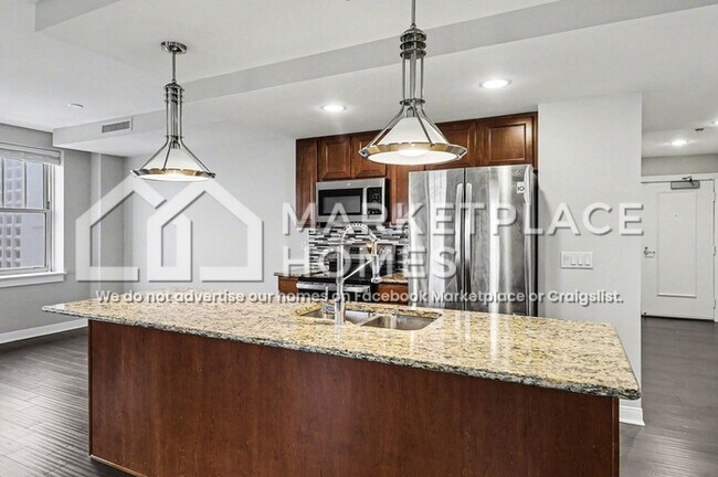 Building Photo - 525 W Lafayette Blvd