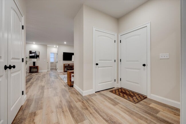Building Photo - 9 Bouchard Ct