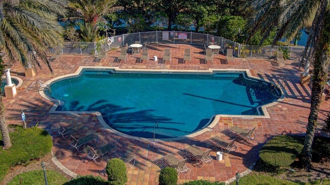 Building Photo - 520 Florida Club Blvd