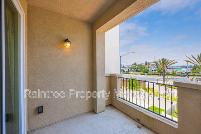 Building Photo - 1111 Via Lucero Via