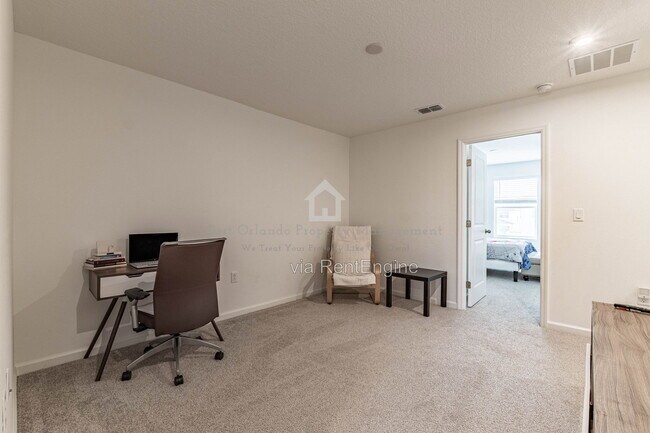 Building Photo - 11549 Straits Wy