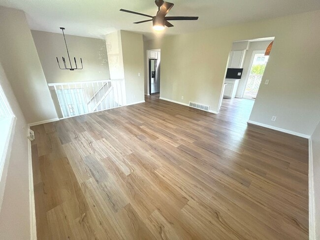 Building Photo - Charming 2 Bed, 1.5 Bath Home in Omaha – P...