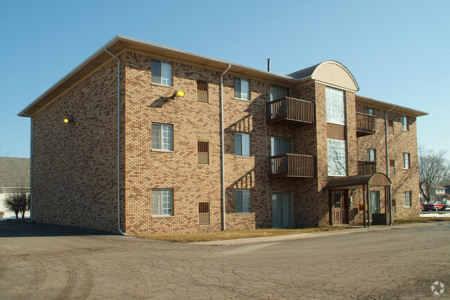 Building Photo - Bradley Manor Apartments