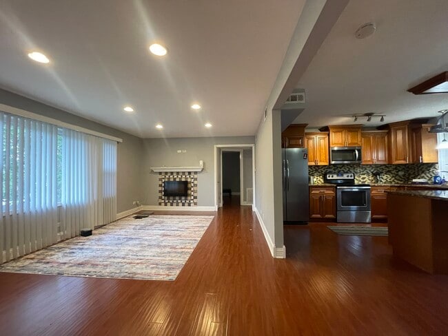 Building Photo - 6834 W Lode Dr