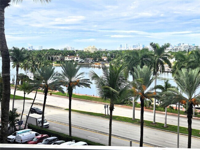 Building Photo - 5161 Collins Ave