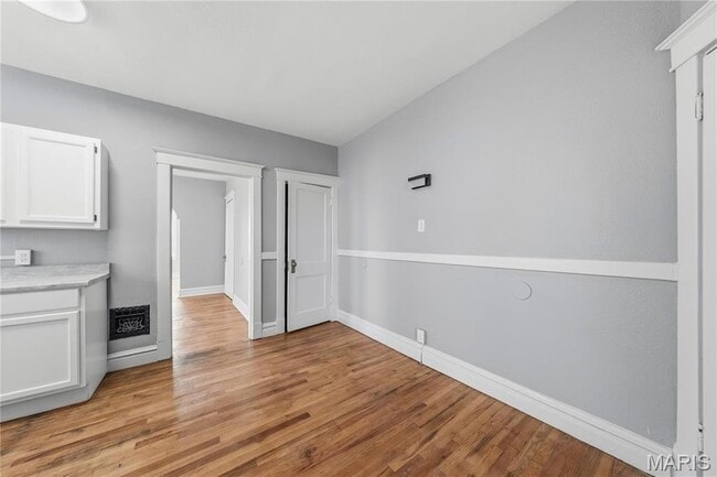 Building Photo - 4643 Evans Ave