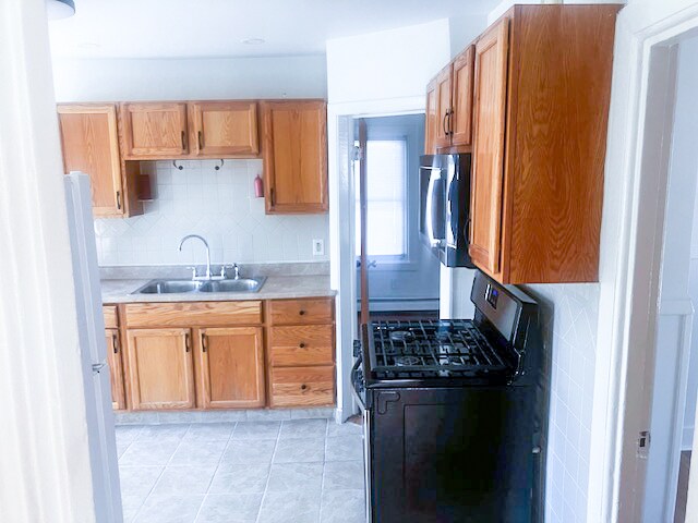 Building Photo - 96 Grand View St