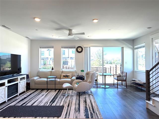 Building Photo - 760 Cavitt Ct