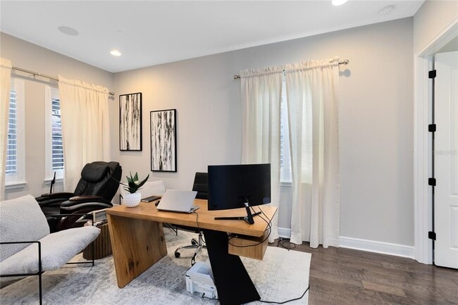 Building Photo - 9374 Reymont Street