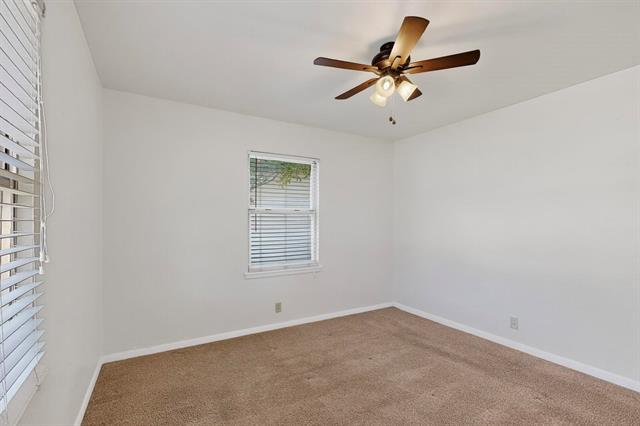 Building Photo - 317 W Pecan St