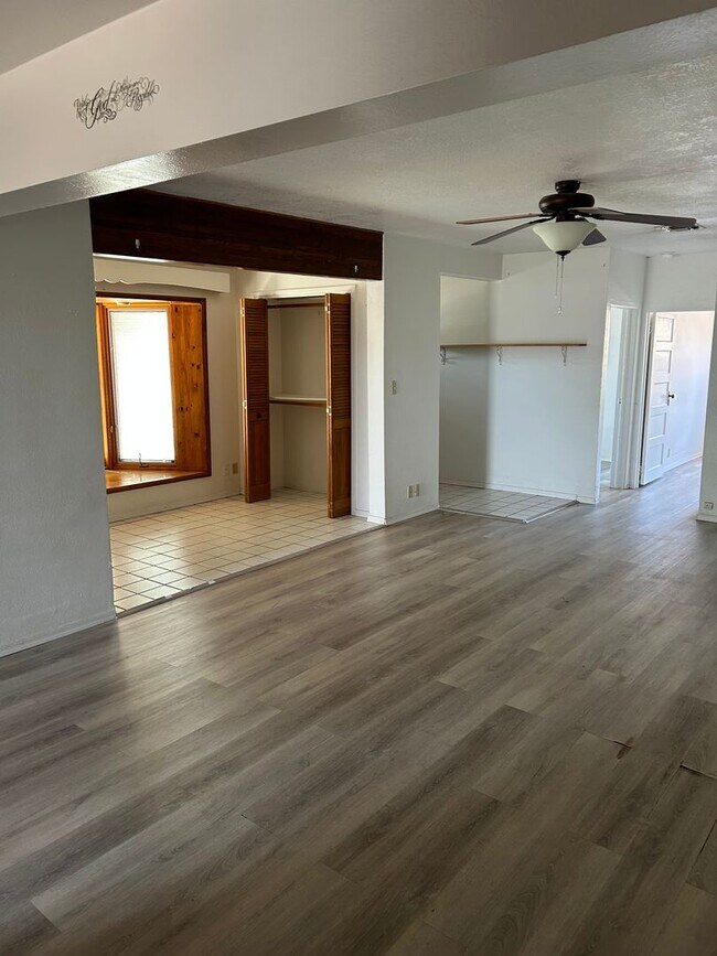 Building Photo - Winslow 2 Bedroom Rental