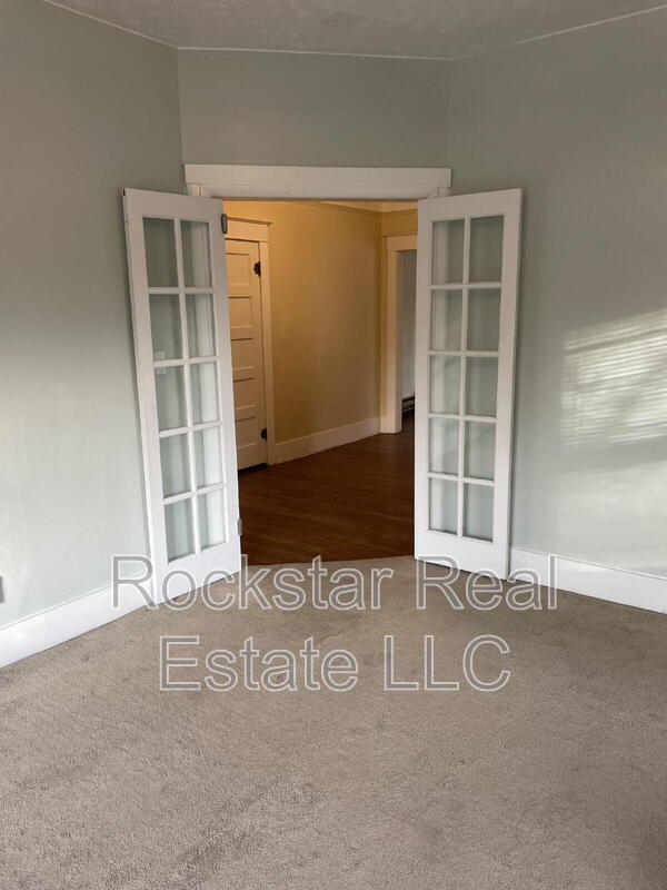 Building Photo - 1511 S Latawah St