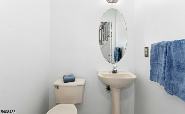 Building Photo - 14 Schindler Ct