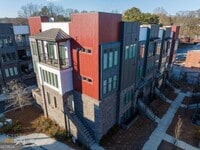Building Photo - 400 Pratt Dr SE