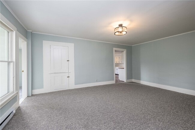 Building Photo - 1253 Fairport Rd