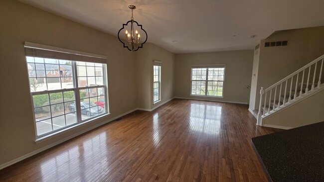 Building Photo - 1580 Kessler Ave