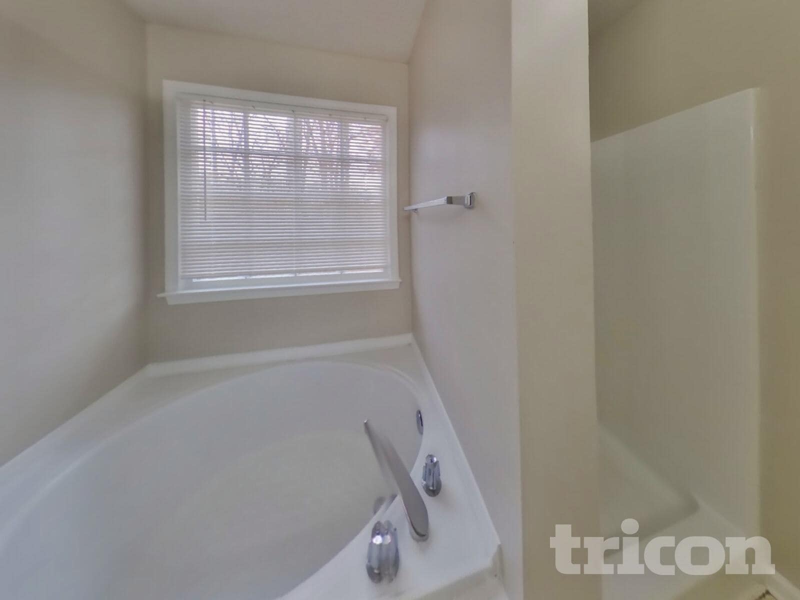 Building Photo - 3746 Windy Hill Dr SE