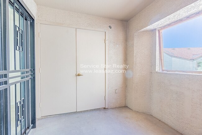 Building Photo - 1287 N Alma School Rd