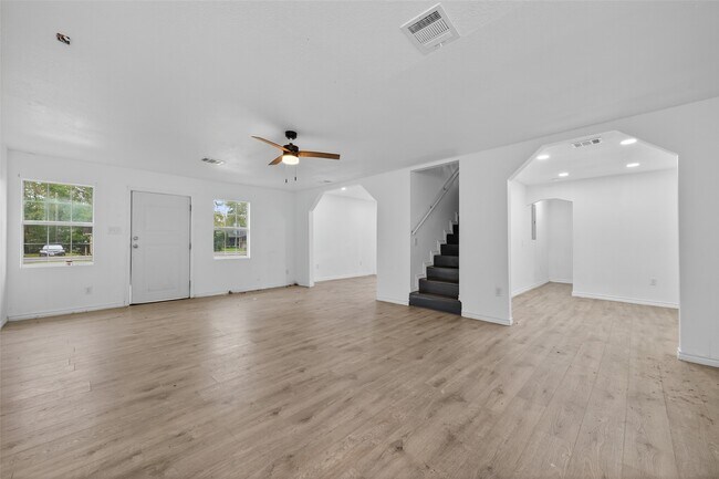 Building Photo - 5199 E Farm to Market 1988