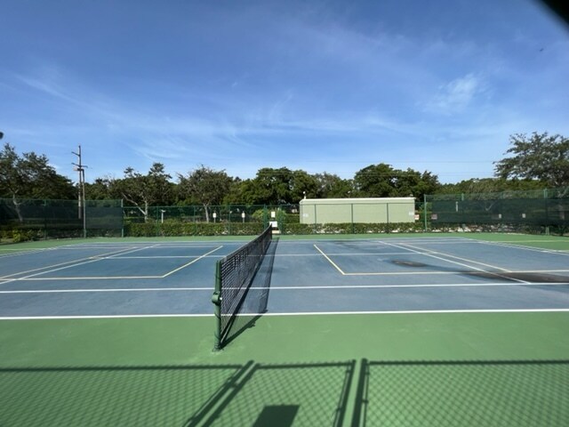 Tennis and pickleball courts - 23660 Walden Center Dr