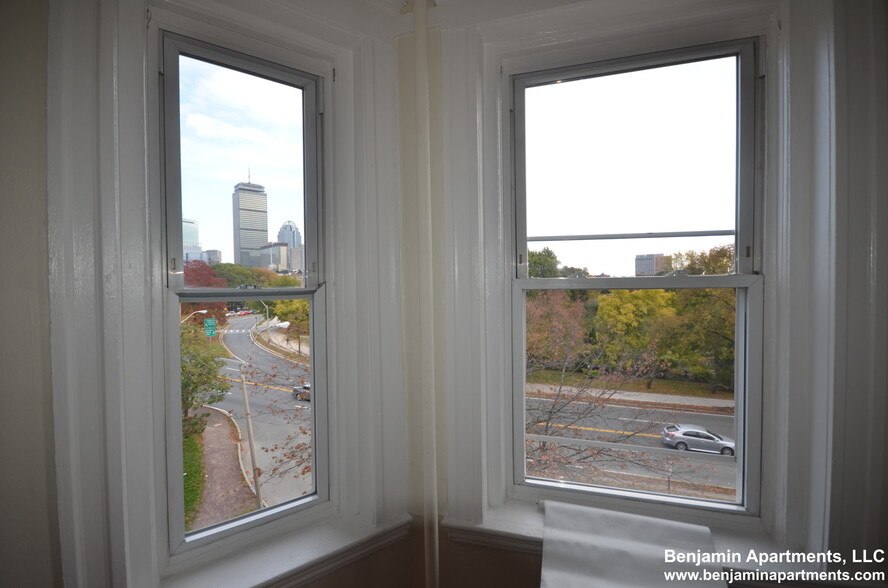 Building Photo - 1175 Boylston St