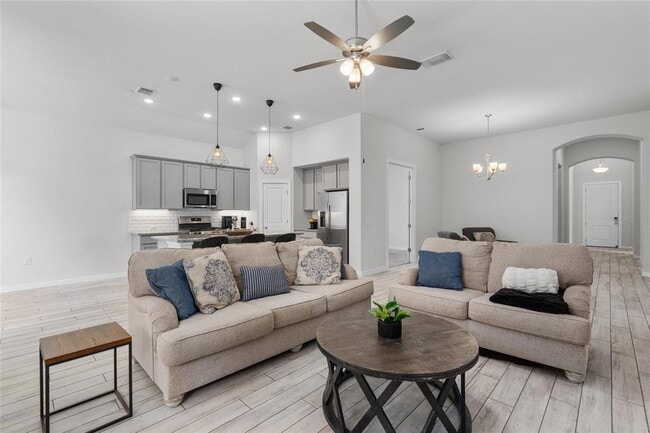 Building Photo - 11000 American Mustang Lp