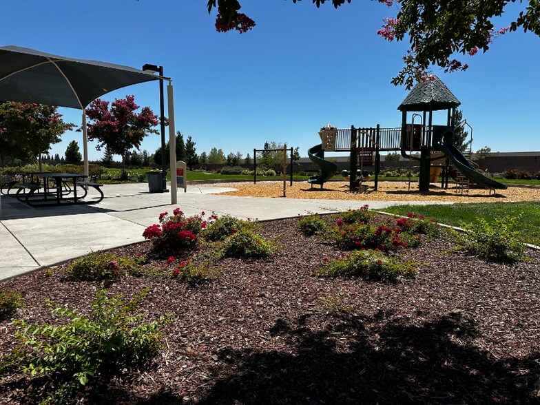 Building Photo - 1722 Timbrel Way