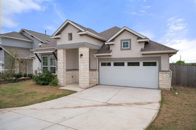 Building Photo - 3201 College Park Dr