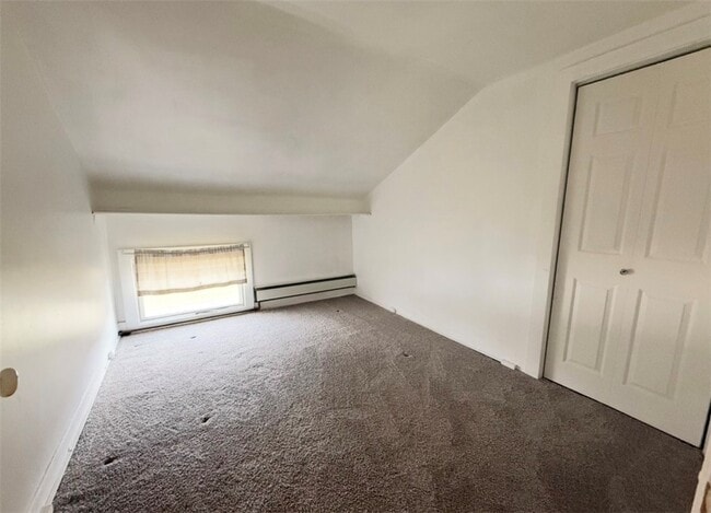 Building Photo - 35 Main St