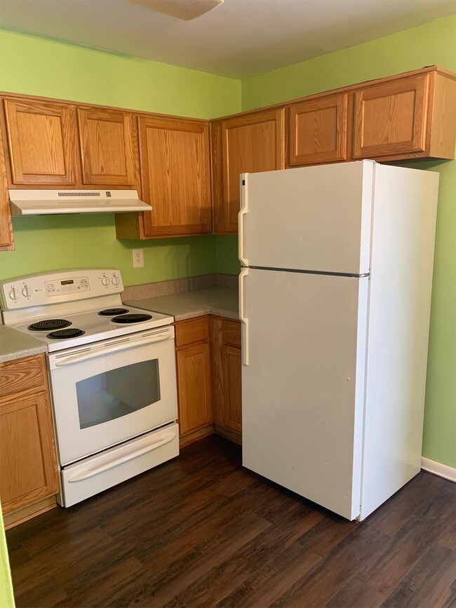 Building Photo - 1531 Stowmarket Ct