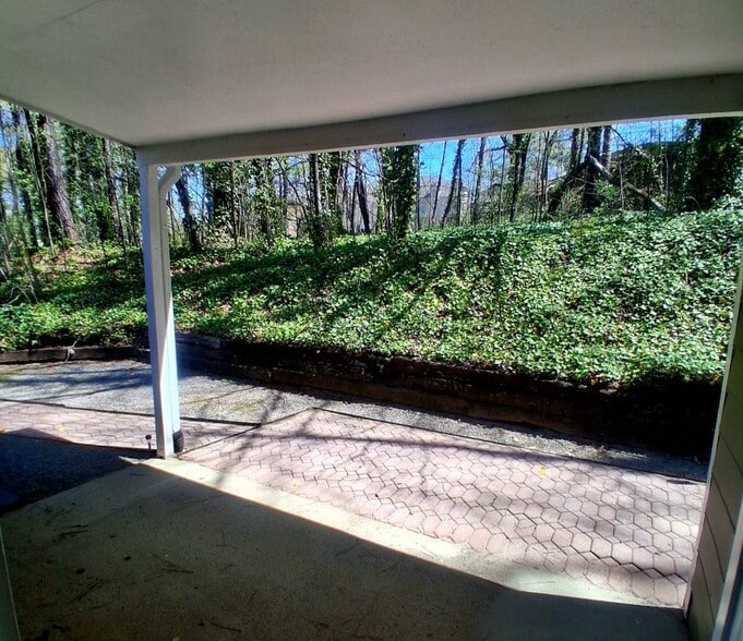 Building Photo - 4067 Coopers Hill Dr SE