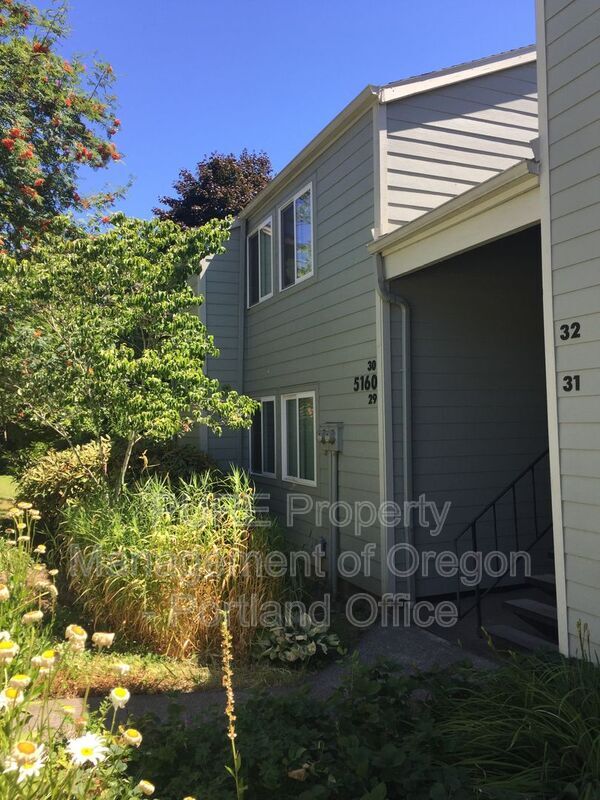 Building Photo - 5160 NW Neakahnie Ave