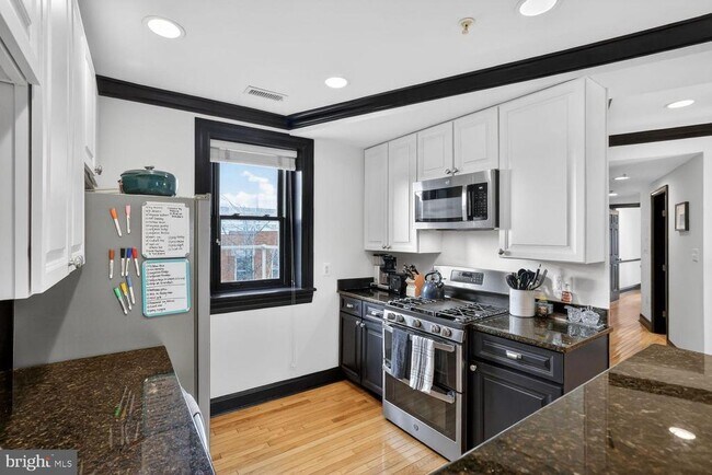 Building Photo - 150 Rhode Island Ave NW