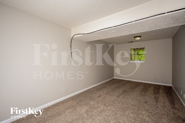 Building Photo - 3104 Cobblestone Dr