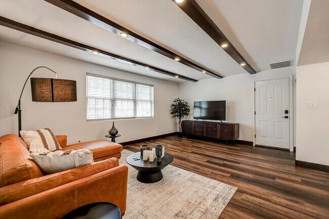 Building Photo - 4002 Linkwood Rd