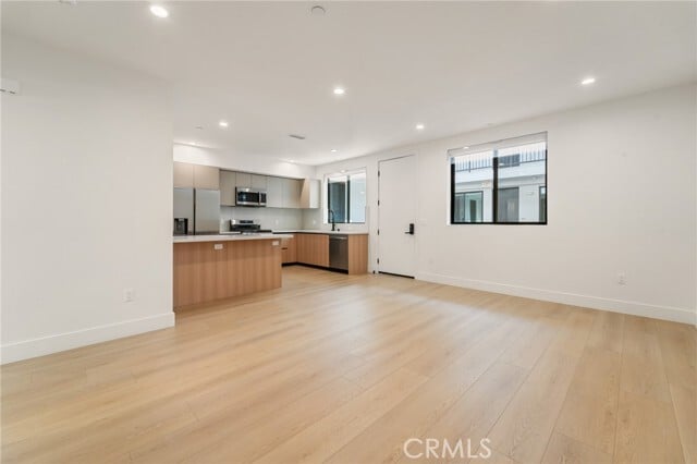 Building Photo - 7510 Sepulveda Blvd