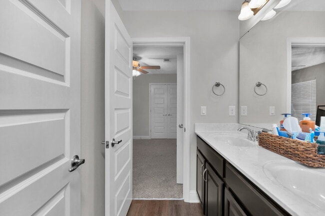 Building Photo - 8001 Silver Maple Dr