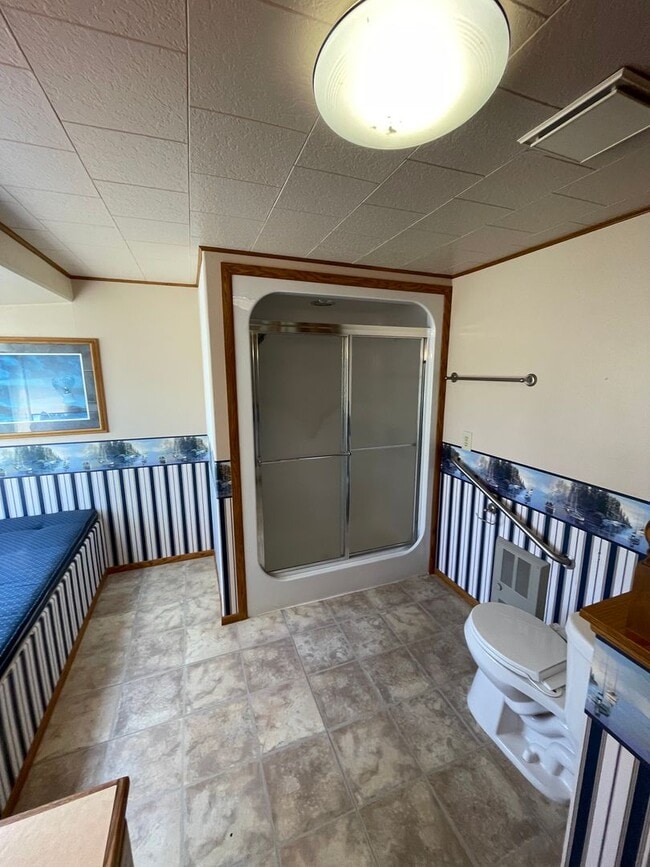 Building Photo - Rural living at its finest!  Large 3bdrm 2...