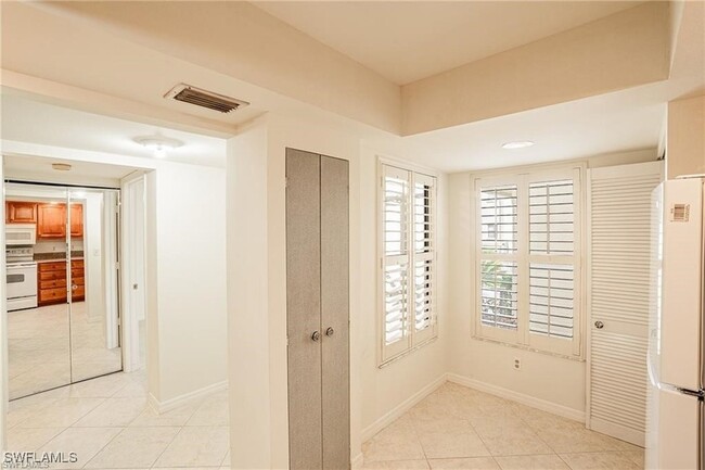 Building Photo - 15126 Parkside Dr