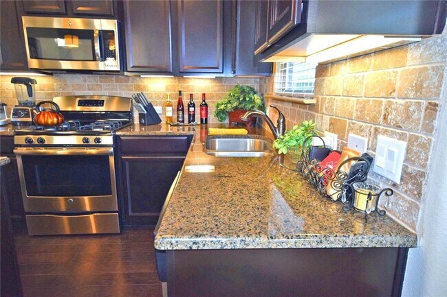 Building Photo - 10504 Branden Ct