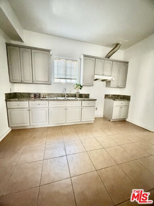 Building Photo - 2226 Johnston St