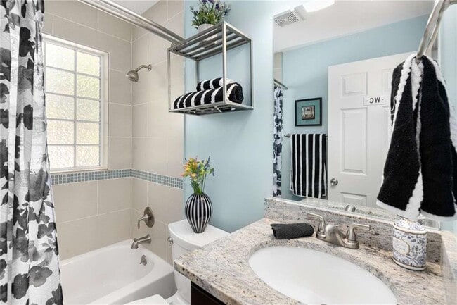 Building Photo - 2046 Settle Cir SE