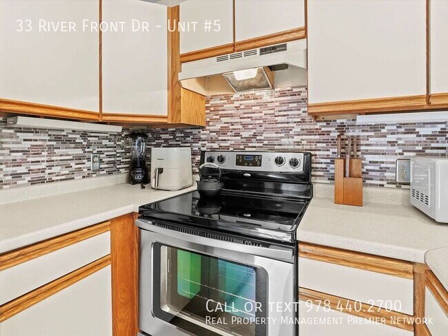 Building Photo - 33 River Front Dr