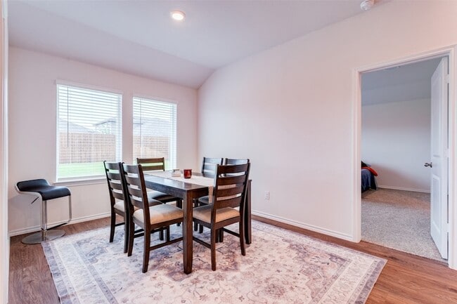 Building Photo - 4115 Mountain Dr