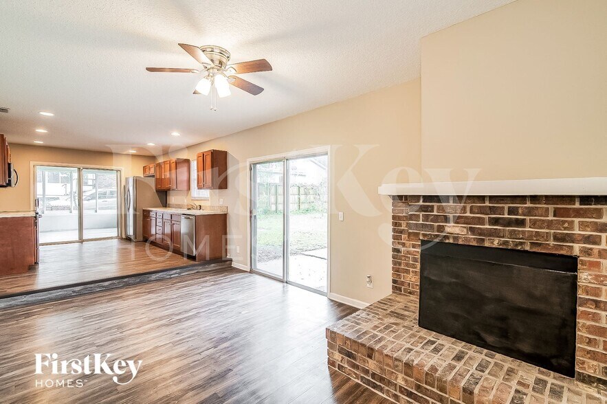 Building Photo - 1572 Sonoma Ct