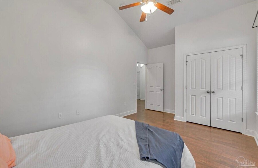 Building Photo - 5811 Rustic Ridge Cir