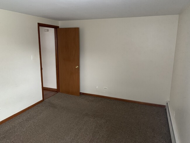 Building Photo - 11800 S Karlov Ave
