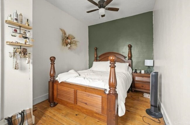 Building Photo - Cute bungalow for rent Columbia Tusculum