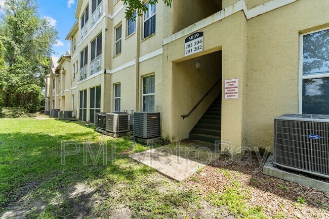 Building Photo - 5039 Sunridge Palms Dr