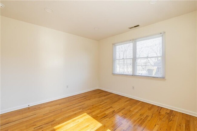 Building Photo - 170 Harrison Ave